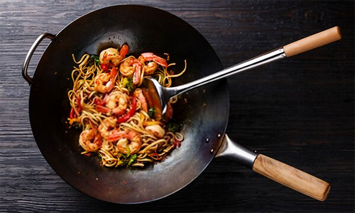 7 Best Carbon Steel Wok To Feel Like A Professional In The Kitchen
